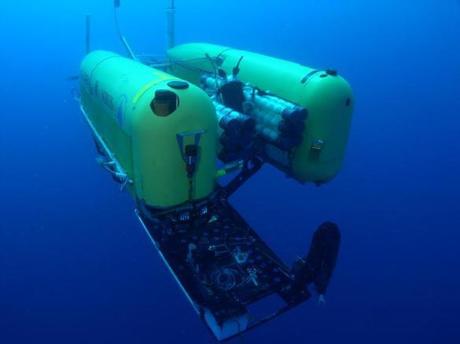 Below the water’s surface, pressures 1,000 times greater than the ones at sea level probably led to the implosion of one of Nereus’s pressure housings.
