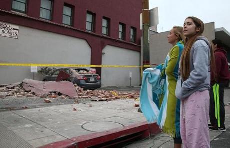 Residents in Napa, Calif., looked at damage.
