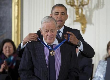 President Obama awardeds former Washington Post executive editor Ben Bradlee with the Presidential Medal of Freedom on Nov. 20, 2013.
