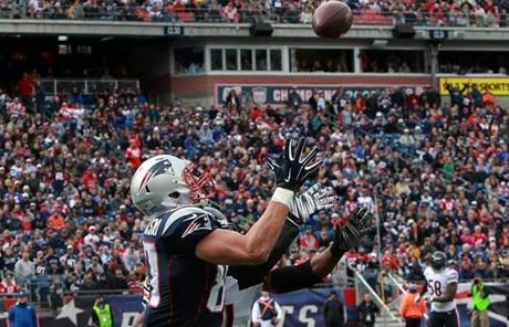 Rob Gronkowski caught a six-yard touchdown pass in the first quarter.
