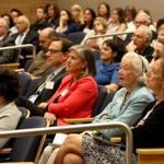 A gathering of UMass Medical School?s Hudson Hoagland Society listened to a scientific lecture last month.