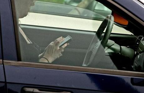 Earlier attempts at a hands-free cell phone law have failed, but it looks as if it?s really going to happen this time.
