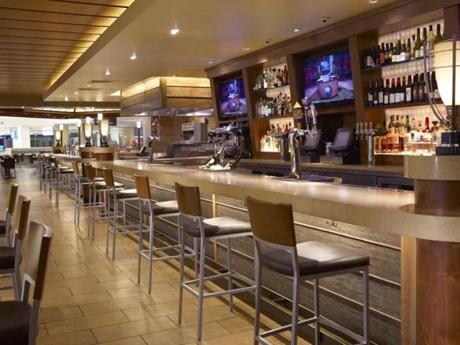 Lark Creek Grill at San Francisco International Airport  is a descendant of one of the first farm-to-table restaurants in the Bay Area. 
