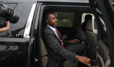 Exeter NH 09/30/2015 Dr. Ben Carson (cq) leaves the River Woods at Exeter Continuing Care Retirement Community where he spoke while campaigning for President of the United States .Staff/Photographer Jonathan Wiggs Topic: Reporter
