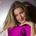 Gisele Bündchen showed off her book ?Gisele? last week during a press conference in Sao Paulo.