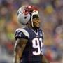 New England Patriots Jamie Collins #91 walks to the sidelines against the Pittsburgh Steelers during an NFL football game, Thursday, Sept. 10, 2015, in Foxborough, Mass. (AP Photo/Gregory Payan)