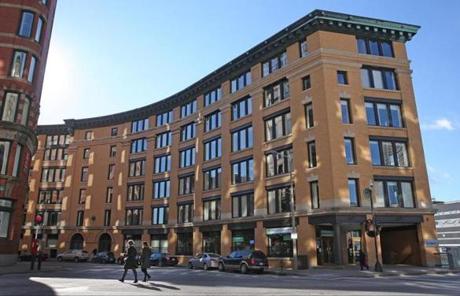 253 Summer Street, overlooking Fort Point Channel, could fit with the company?s plan.
