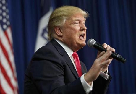 U.S. Republican presidential candidate Donald Trump speaks at a campaign rally in Council Bluffs, Iowa, January 31, 2016. REUTERS/Scott Morgan
