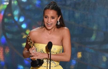 Alicia Vikander accepted the award for best supporting actress.
