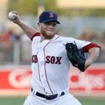 Boston Red Sox relief pitcher Craig Kimbrel works against the New York Yankees in the fifth inning of a spring training baseball game, Tuesday, March 15, 2016, in Fort Myers, Fla. (AP Photo/Tony Gutierrez)