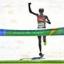 epa05483442 Jemima Jelagat Sumgong of Kenya wins the women's Marathon race of the Rio 2016 Olympic Games Athletics, Track and Field events at the Olympic Stadium in Rio de Janeiro, Brazil, 14 August 2016. EPA/BERND THISSEN