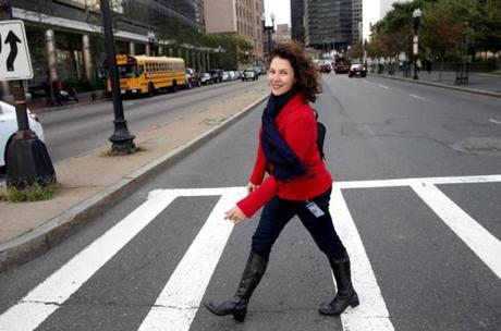 Boston Ma 09302016 General Electric Ombudsman Charlene Giacin (cq) photographed for TPTW Magazine profile during her walk to South Station for her commute home. Globe/Staff Photographer Jonathan Wiggs
