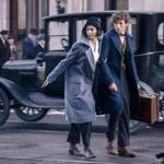 Katherine Waterston and Eddie Redmayne in ??Fantastic Beasts and Where to Find Them.??