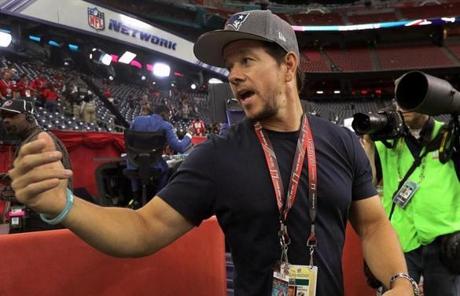 Mark Wahlberg was on the field before the game.
