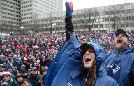 Boston Ma- 02/07 //2017 New England Patriots Fans at City Hall Plaza During Rally for team. New England Patriots Super Bowl Parade 2017 Jonathan Wiggs Boston/GlobeStaff) Reporter:Topic
