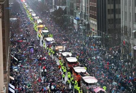 Boston-02/07/2017 . The New England Patriots celebrated their victory with a duck boat parade down Boylston Street, as thousands of fans lined the route. John Tlumacki/The Boston Globe(metro) New England Patriots Super Bowl Parade 2017
