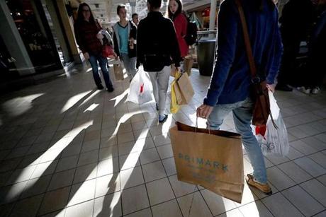 Burlington, MA. 11/24/17, Throngs of shoppers went in and out of the new Primark store at The Burlington Mall. There were large crowds of Black Friday shoppers at the Burlington Mall. Suzanne Kreiter/Globe staff
