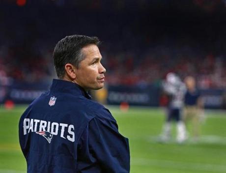 12/13/15: Houston, TX: Alex Guerrero, the close friend of Patriots quarterback Tom Brady is pictured on the sidelines at NRG Stadium. The New England Patriots visited the Houston Texans in a regular season NFL football game at NRG Stadium. (Globe Staff Photo/Jim Davis) section:sports topic:Patriots-Texans
