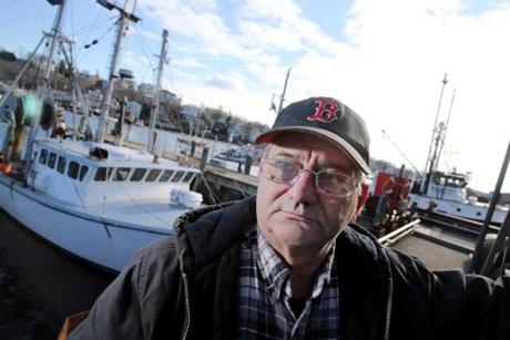 Fisherman Rick Beal has never learned to swim, but he won?t wear a life preserver.  ?You just come to accept some things ? that if you go overboard, you go,? said Beal, 65. ?That?s it.? 
