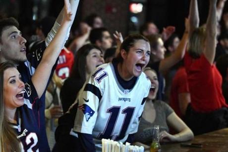 Patriots fans reacted to the game. 
