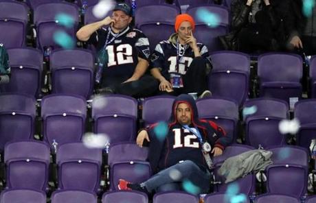 SUPER BOWL SLIDER6 Minneapolis, MN - 2/4/2018 - Dejected fans during 4th quarter of Super Bowl LII. The New England Patriots play the Philadelphia Eagles in Super Bowl LII at US Bank Stadium in Minneapolis on Feb. 4, 2018. (Stan Grossfeld/Globe staff
