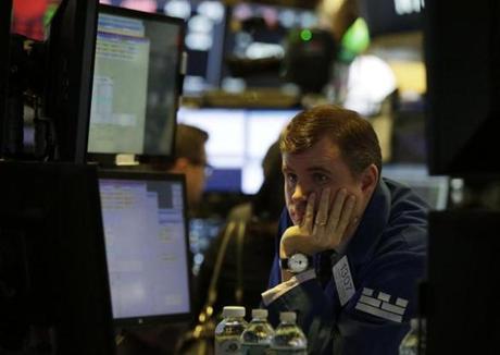 US stock markets continued to slide on Monday. after having their worst day in two years on Friday.
