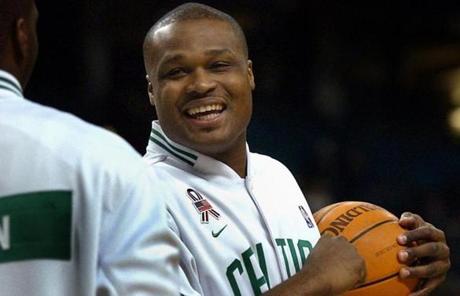 1-16-2002:Boston,MA:All Star Antoine Walker of the Celtics was all smiles during the pre game warmup.
