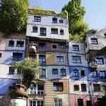 (GERMANY OUT) Austria, A-Vienna, Danube, Federal Capital, Hundertwasser House by Friedensreich Hundertwasser, residential building, home decor, facade painting, UNESCO World Heritage Site (Photo by Werner OTTO\ullstein bild via Getty Images)