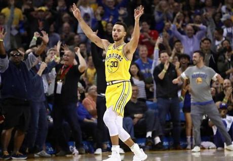 Stephen Curry and the Warriors put on a great show at Oracle Arena ? but some fans in the building can only see it on TV. 
