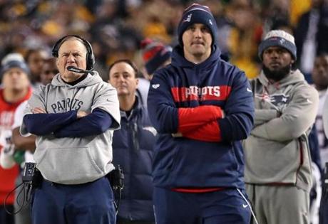 Pittsburgh, PA 12-16-18: Patriots head coach Bill Belichick (far left) and others on the New England sideline wore concerned looks late in the game. The New England Patriots visited the Pittsburgh Steelers in a regular season NFL football game at Heinz Field. (Jim Davis/Globe Staff)
