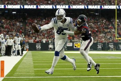 Texans defensive back Tyrann Mathieu couldn?t keep Colts wide receiver Eric Ebron out of the end zone during their wild-card round matchup.

