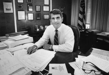 Boston, MA - 9/23/1988: New England regional administrator of the Environmental Protection Agency Michael R. Deland sits in his office in the John F. Kennedy Federal Building in Boston on Sep. 23, 1988. (John Blanding/Globe Staff) --- BGPA Reference: 190109_BS_016
