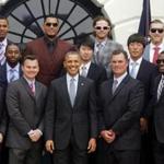 U.S. President Barack Obama poses with the 2013 World Series Champion Boston Red Sox to the South Lawn of the White House in Washington, April 1, 2014. REUTERS/Larry Downing (UNITED STATES - Tags: POLITICS SPORT BASEBALL)