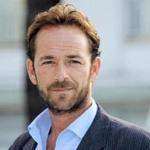 Luke Perry, shown in 2010, broke through on ?Beverly Hills 90210? but also made a deep impression in the prison drama ?Oz.?